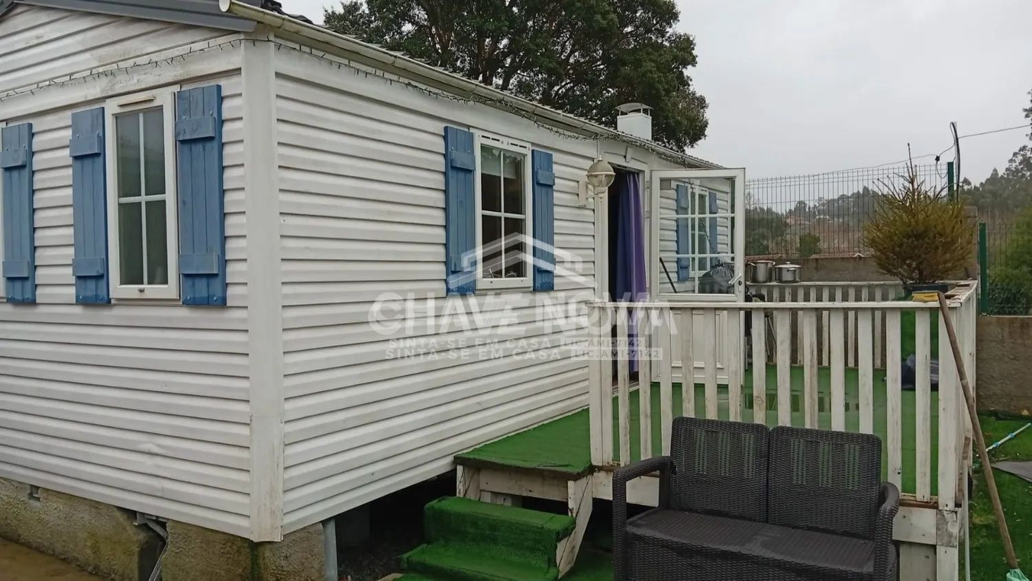 Terreno com Casa Móvel T2 - 2