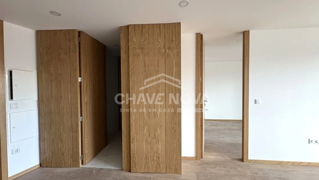 Arrendamento T1 c/lugar de garagem no Porto (Bessa) - 3