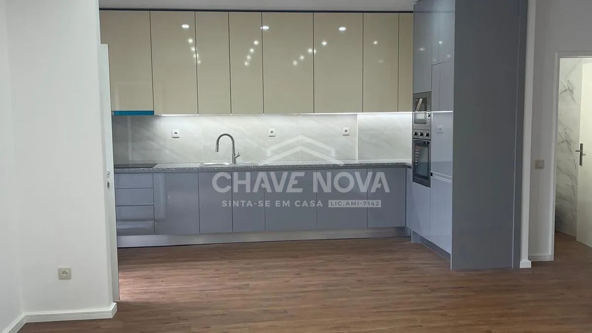 Apartamento T3, remodelado, em Águas Santas - 2