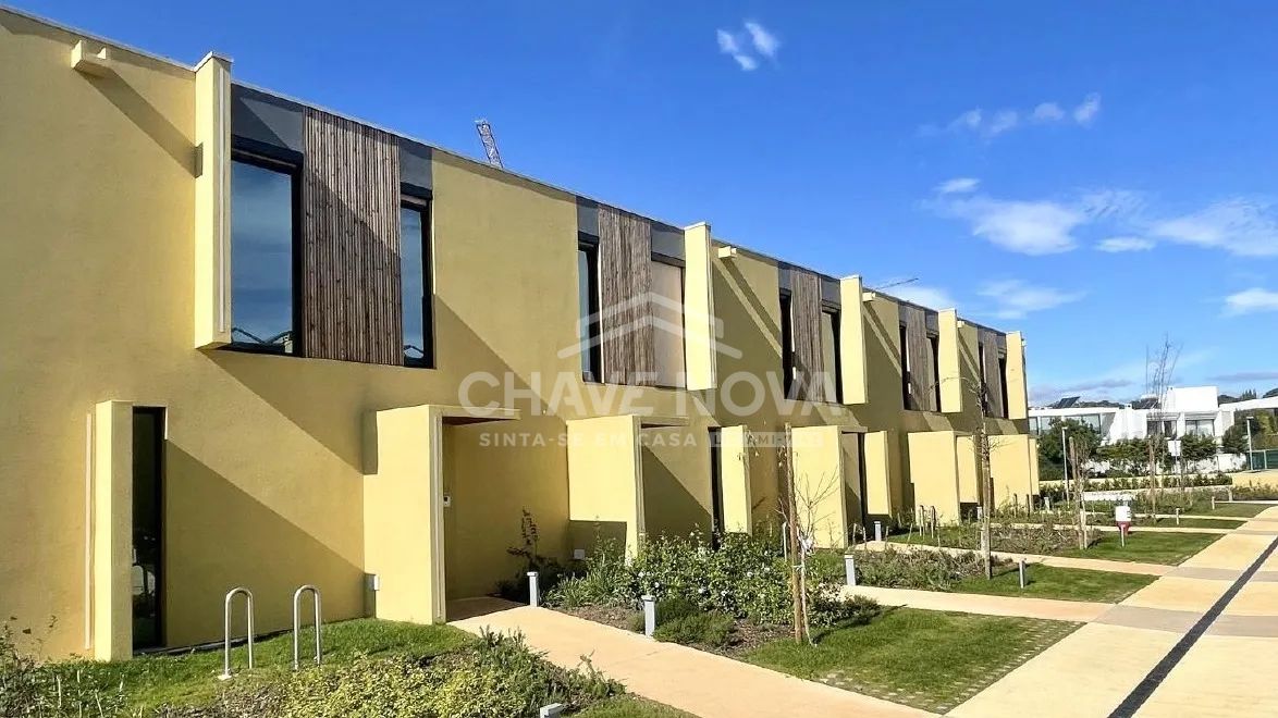 Moradia V3 de luxo em Vilamoura — exclusividade, conforto e valorização garantida. - 2