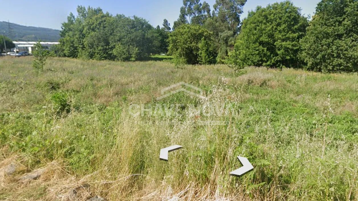 Terreno loteado com projeto aprovado para construção de 22 Moradias e Espaço Industrial - Amares, Braga - 2