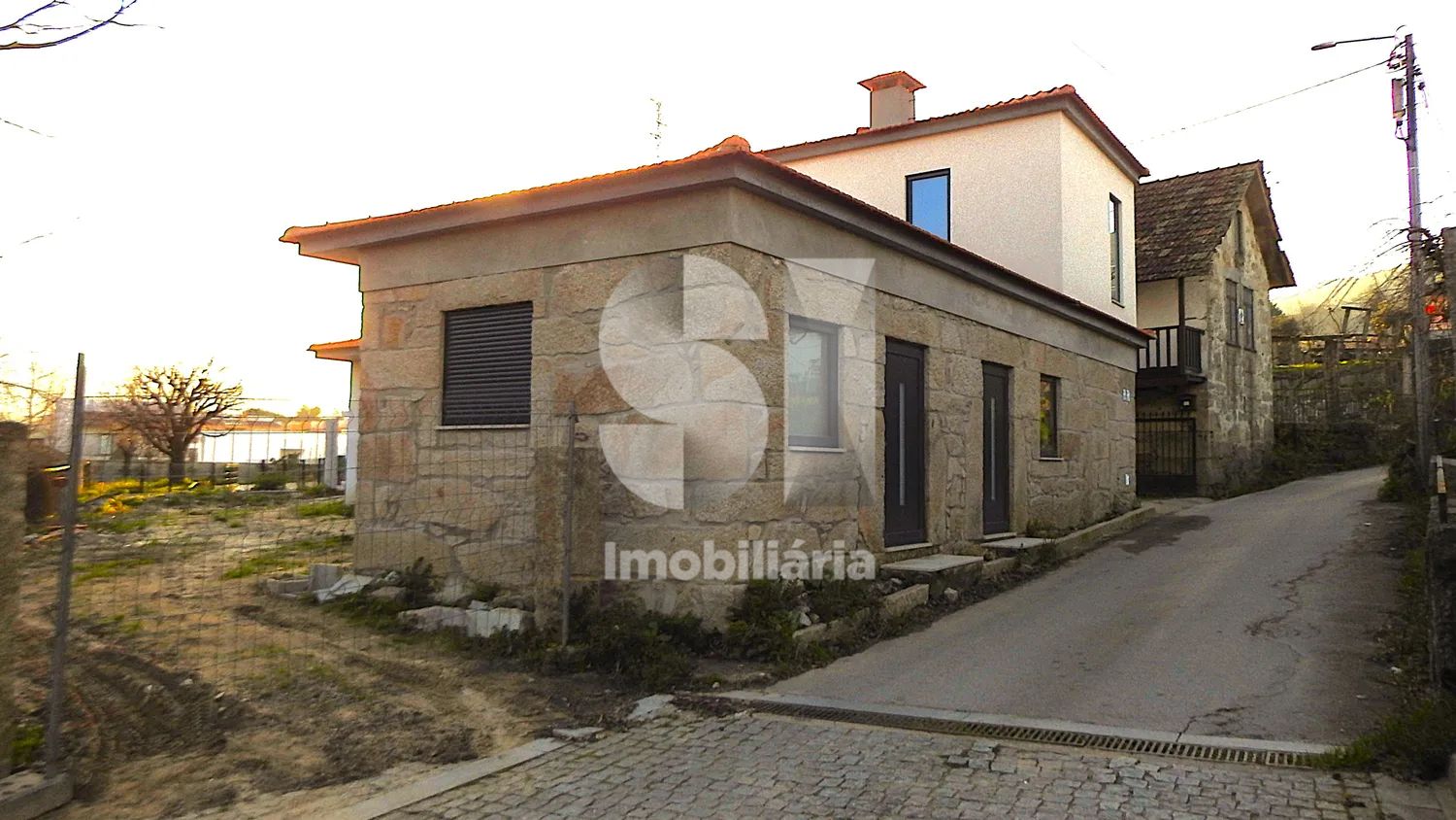 Moradia T3 | Pedra e Modernidade | Suite + Conforto Total