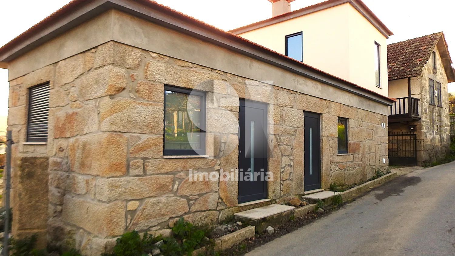 Moradia T3 | Pedra e Modernidade | Suite + Conforto Total - 2