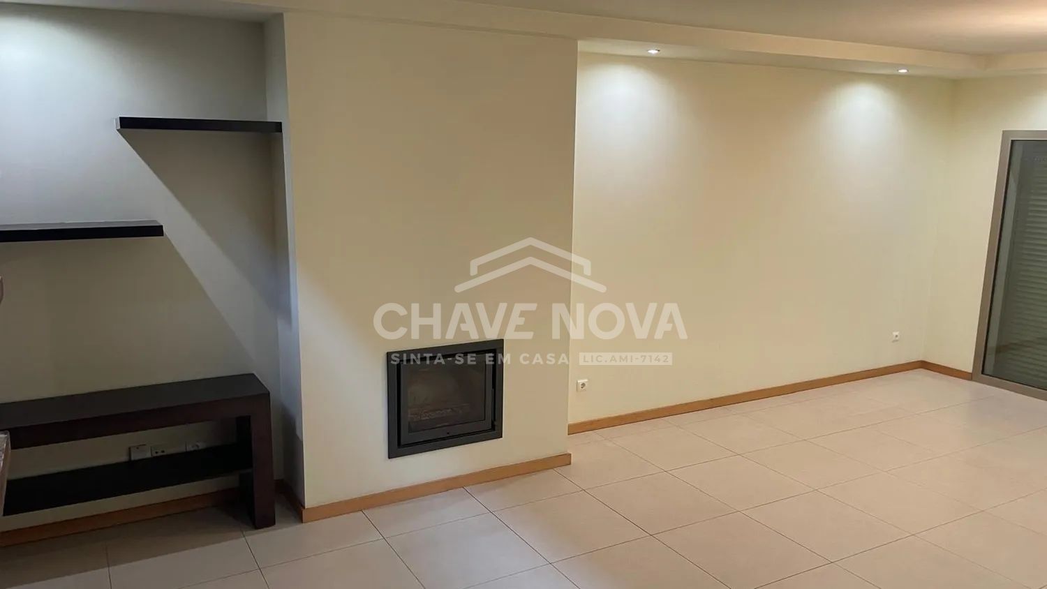 Excelente Moradia  3 quartos com espaço externo - 2