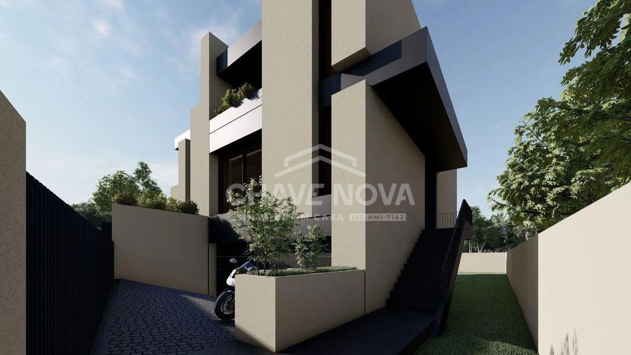 Moradia T3 de 3 Frentes - Empreendimento Regadas 