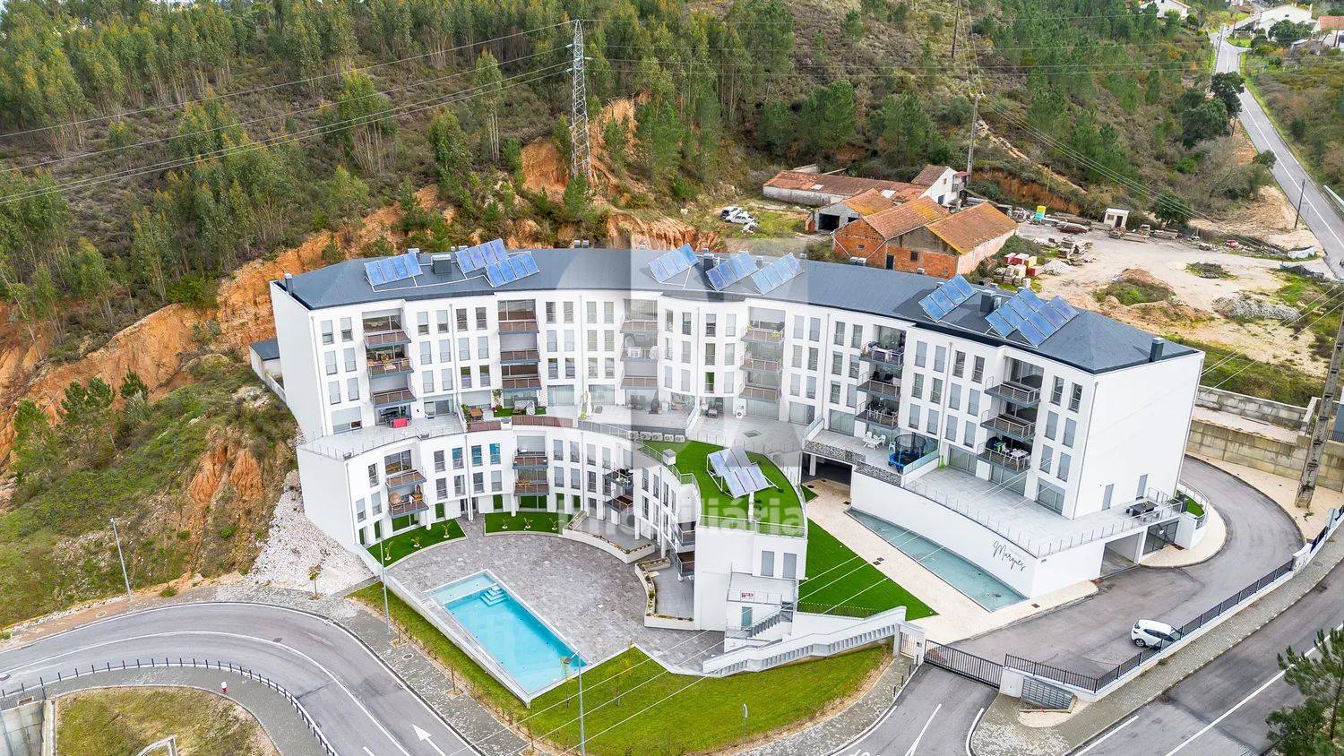Apartamento T3 Duplex em Condomínio Privado – Pombal