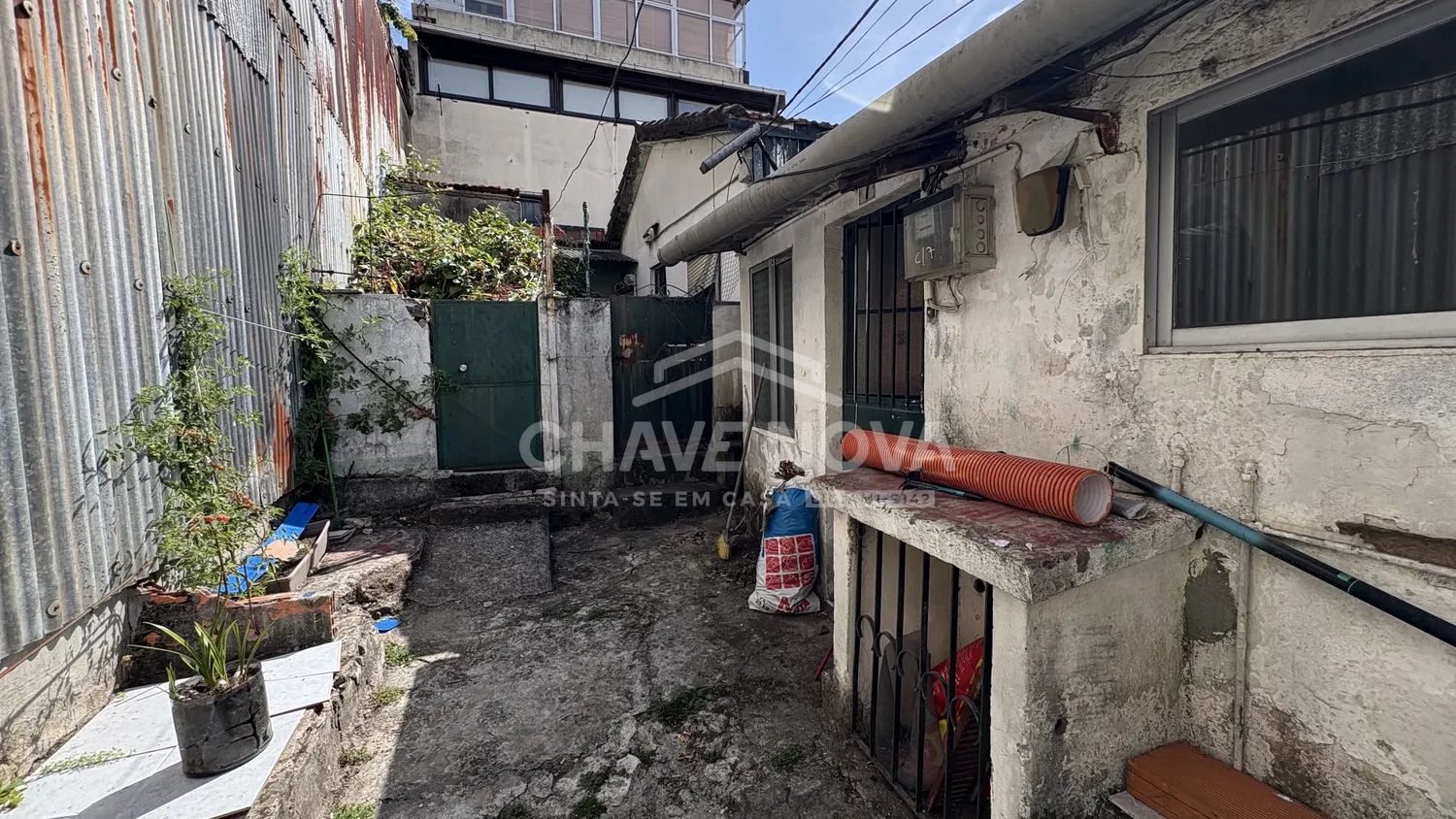 Ilha com 8 Casas – Oportunidade de Investimento em Vila Nova de Gaia