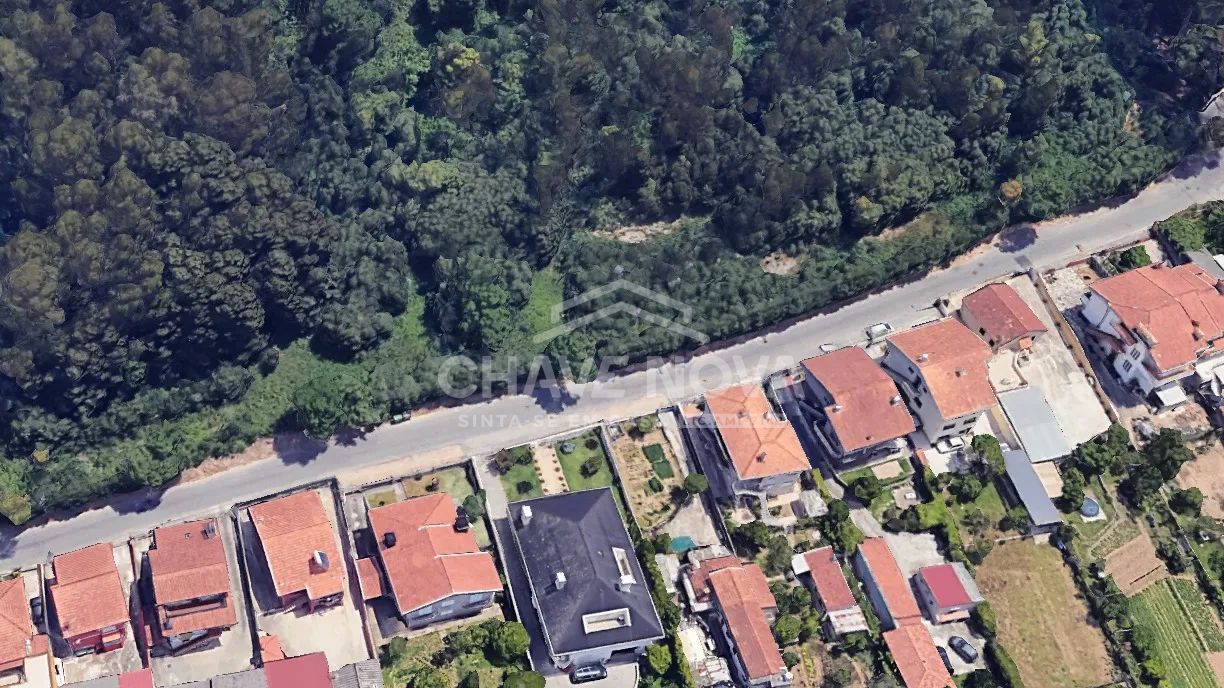 Terreno urbano com 601m² localizado em Perosinho - 2