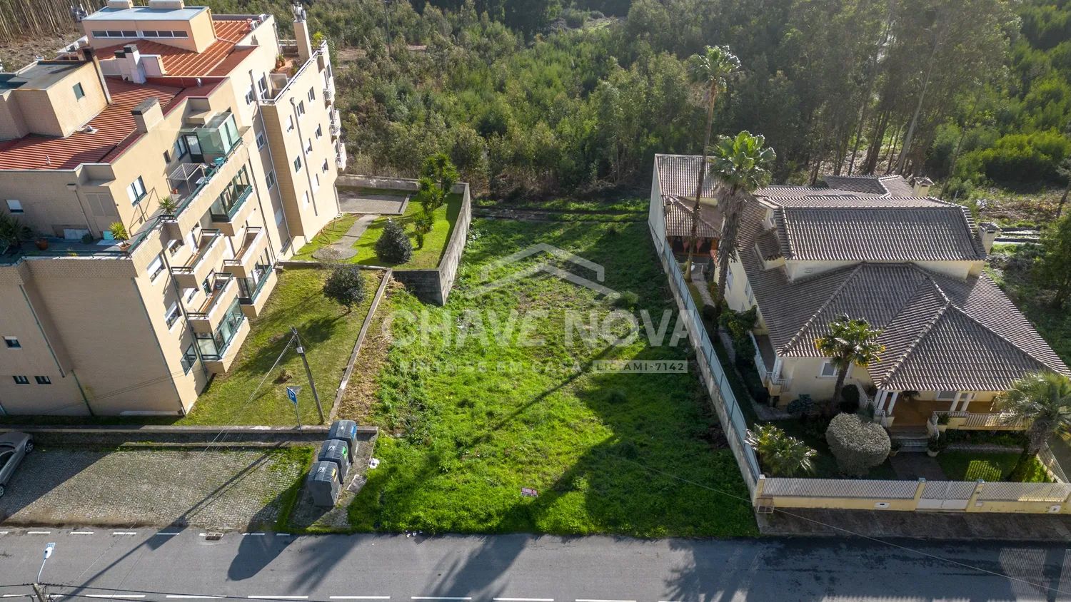 Terreno Urbano para Moradia de 4 Frentes 