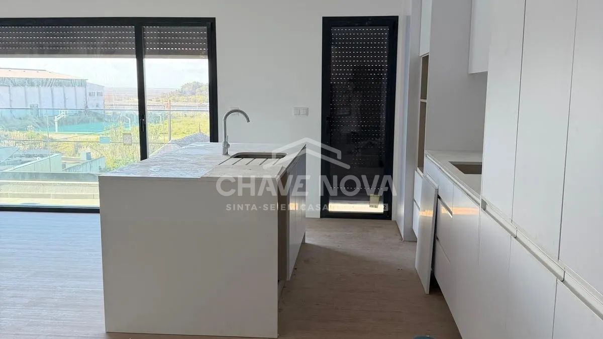 Apartamento T2 Duplex + Terraço - 2