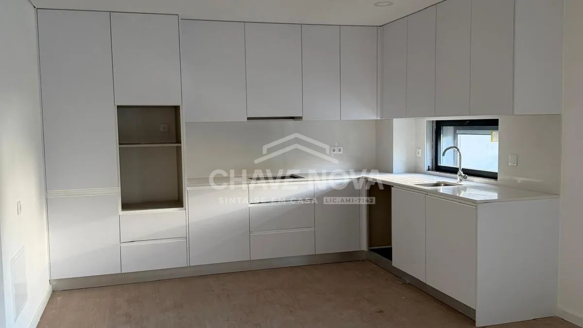 Apartamento T2 + Terraço - 2