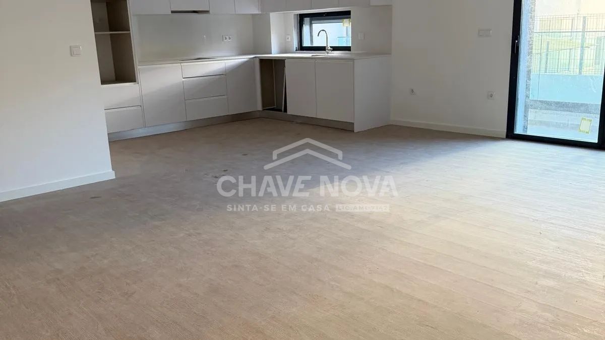 Apartamento T2 + Terraço - 3