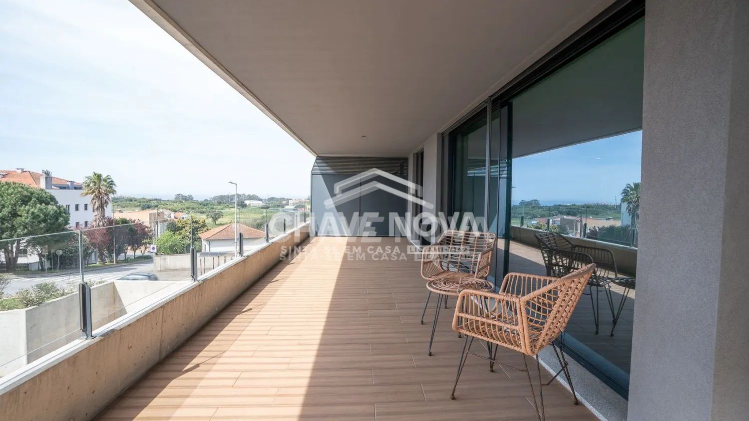 Apartamento T2 Como Novo no Empreendimento Plaza Dom Henrique I - 3