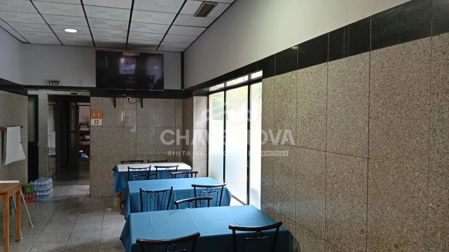 Espaço Comercial em Valadares - 2