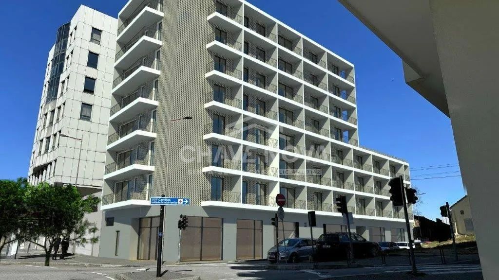 Apartamento T0 Novo c/ Terraço e Lugar de Garagem em Mafamude (Centro de Gaia)
