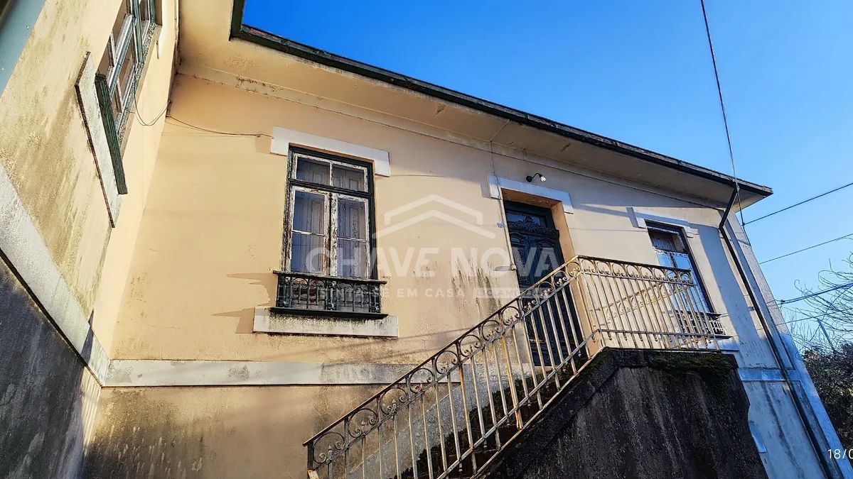 Casa de Aldeia com Grande Potencial em Felgueiras – Ideal para Habitação ou Investimento - 3