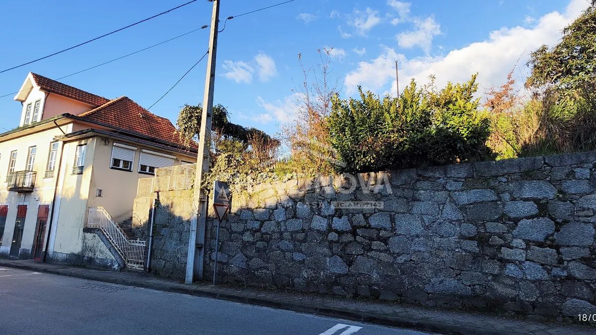 Casa de Aldeia com Grande Potencial em Felgueiras – Ideal para Habitação ou Investimento - 2