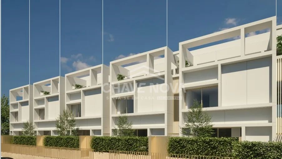 Moradia V5 Design Exclusivo e Vida Familiar em Alcântara - 2