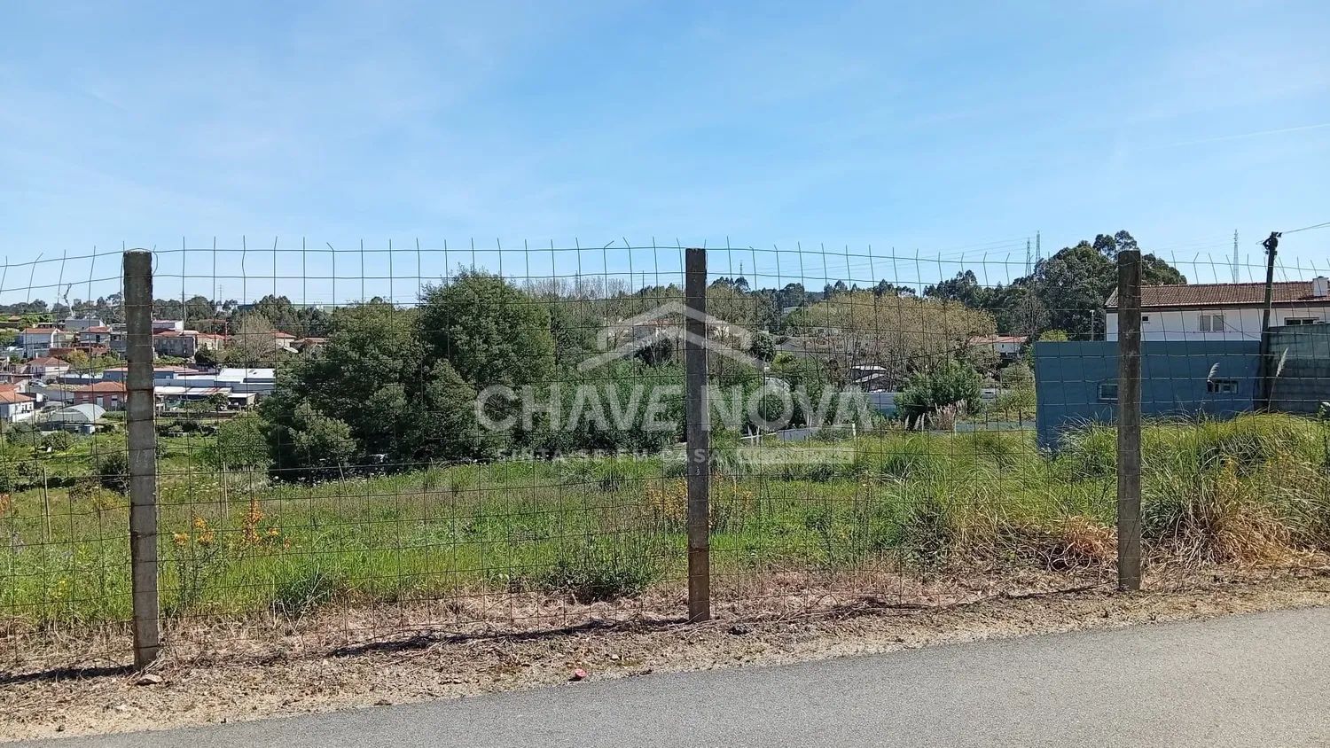 Terreno p/Construção de Moradia 4 frentes |  - 2