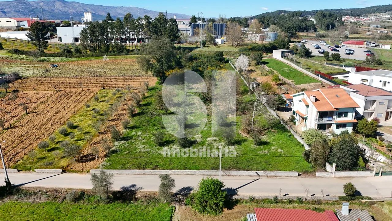 Terreno urbanizável - 2