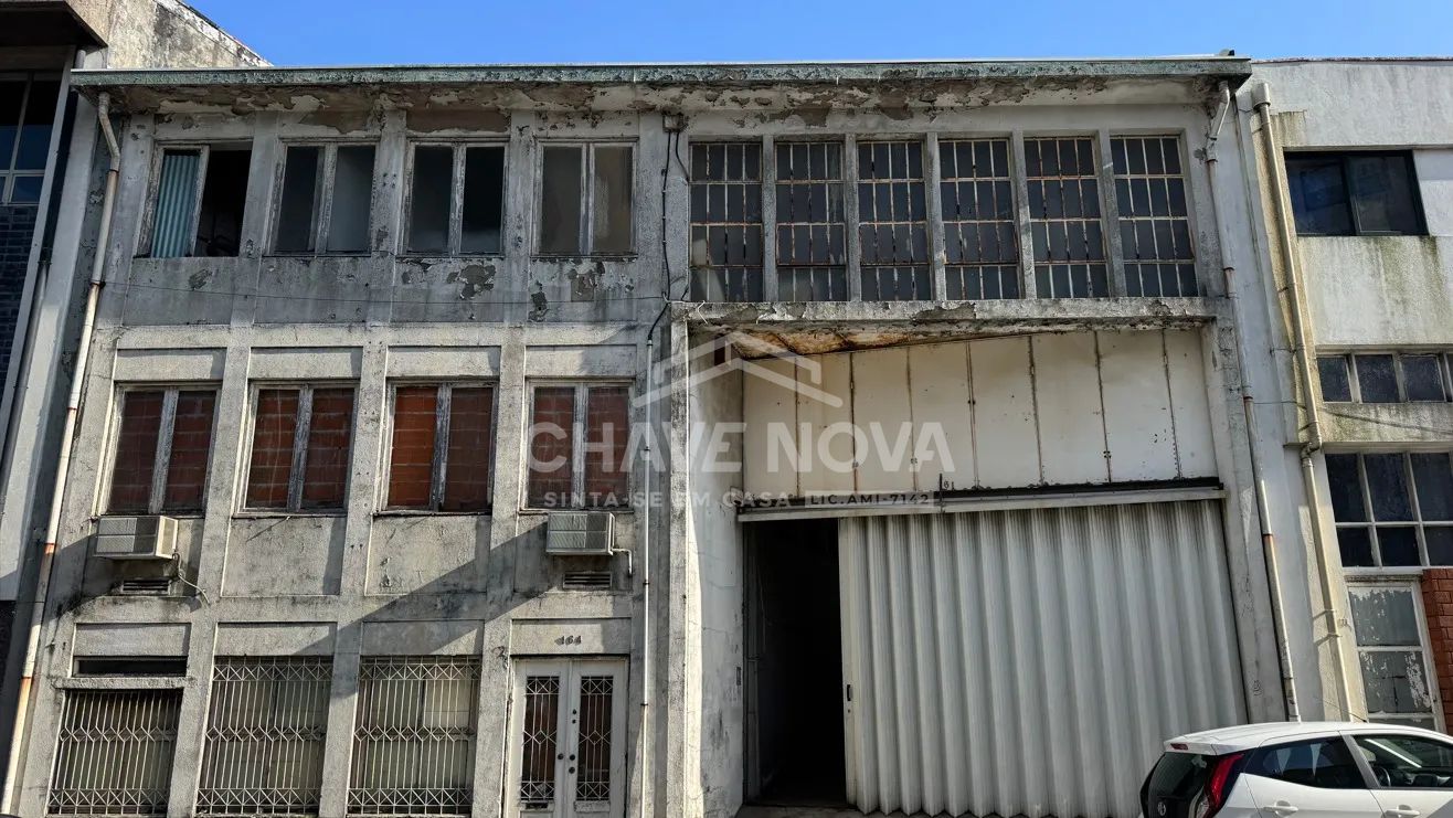 Armazéns para venda em Vila Nova de Gaia
