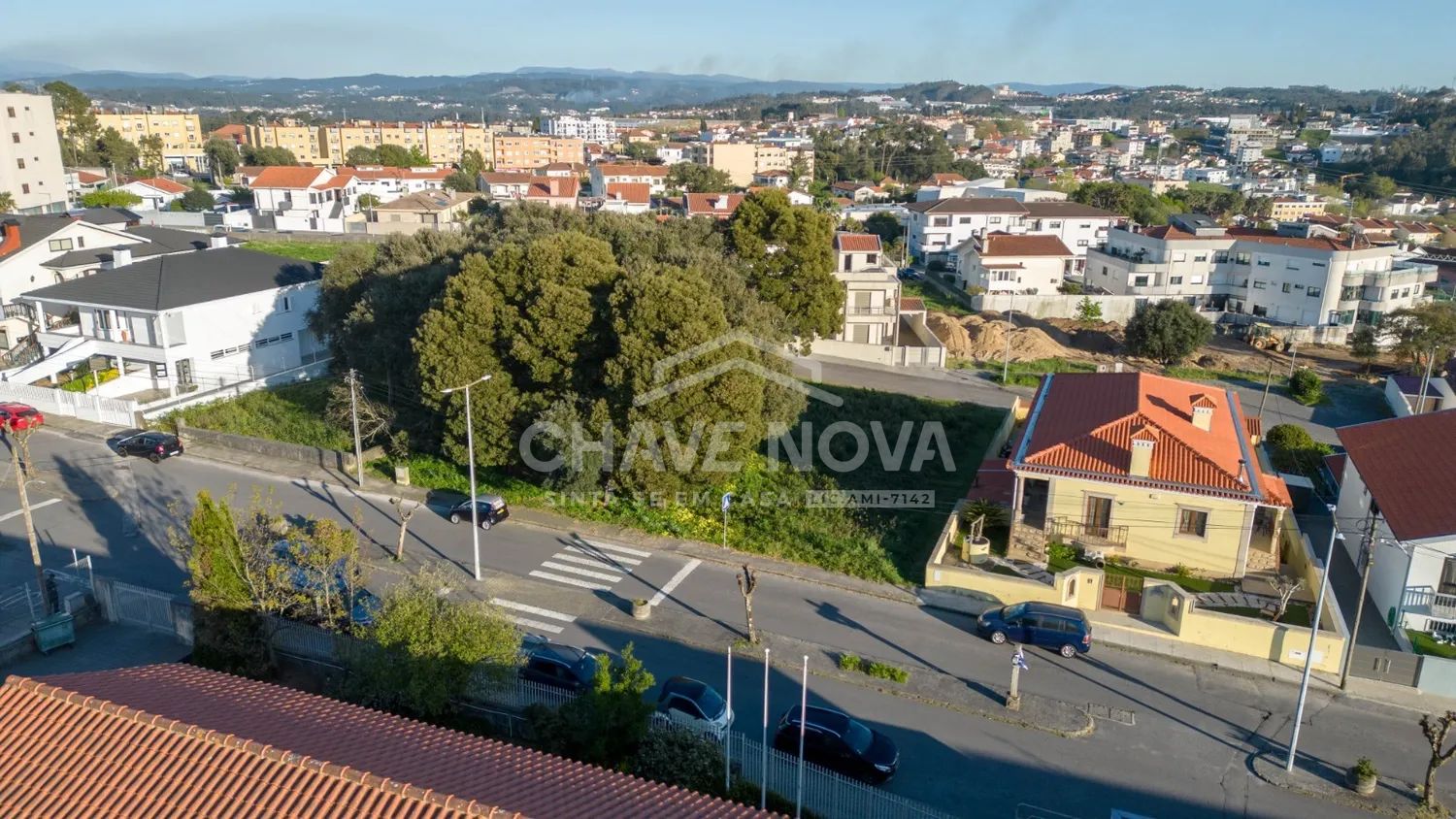 Terreno para construção em Lourosa | 280m² | Possibilidade de adquirir 2 lotes - 3