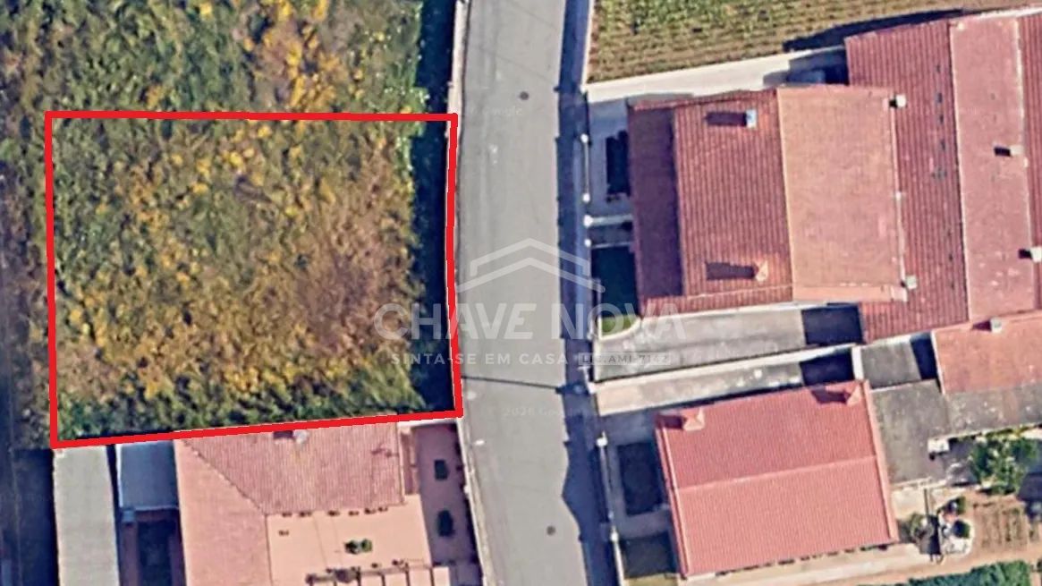 Terreno plano com 550m² em Espinho. - 2