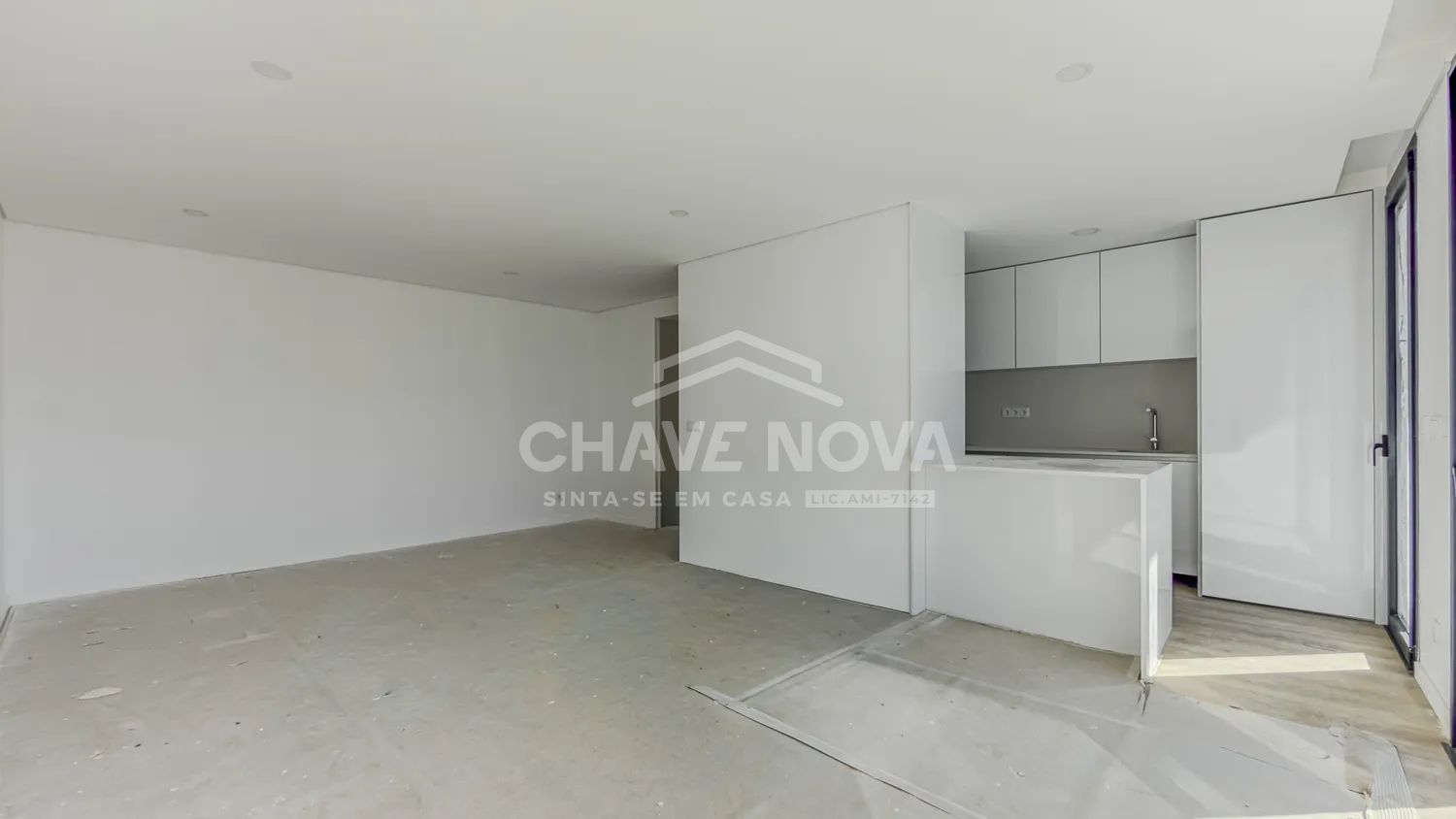 Apartamento T3 Novo c/ Lugar de Garagem Duplo na Madalena - 2