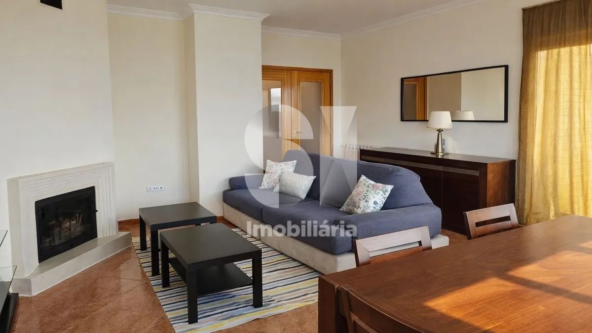 T3 com Garagem Fechada e Varanda - Vila Nova de Gaia