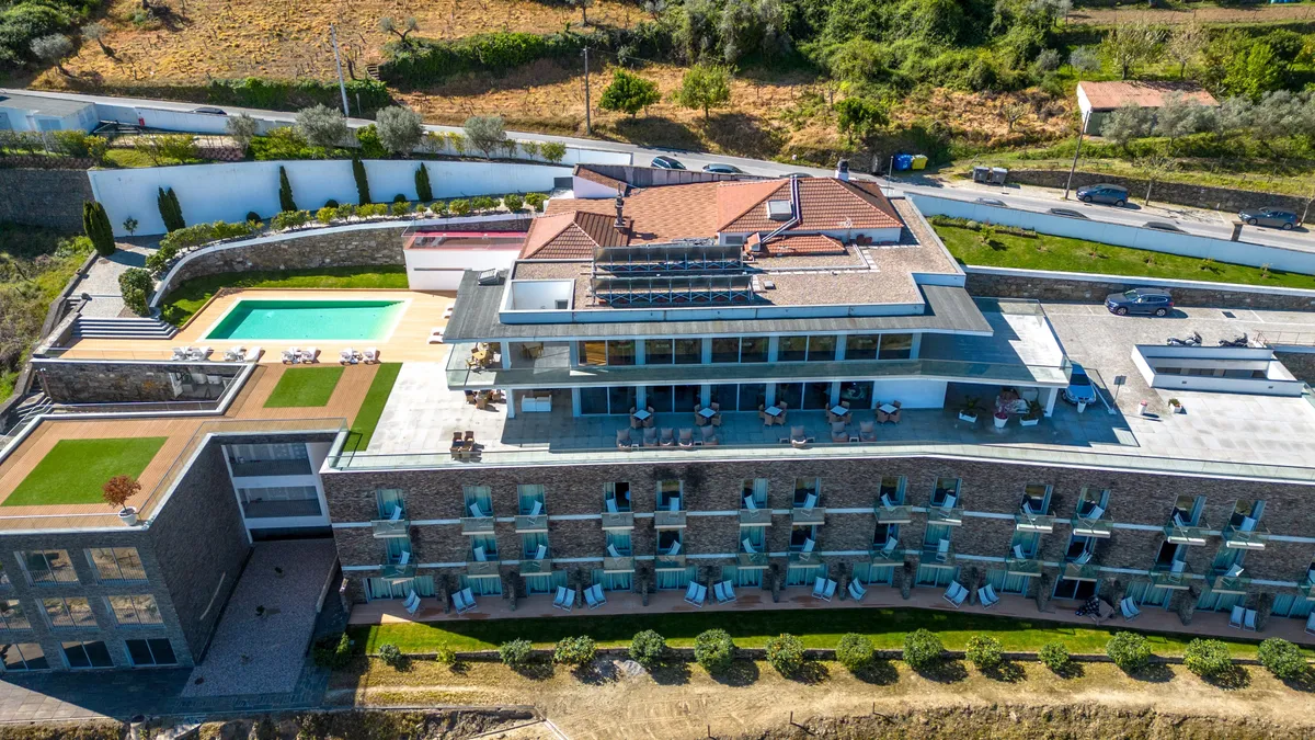 HOTEL DE 4 ESTRELAS NO DOURO – OPORTUNIDADE DE INVESTIMENTO ÚNICA