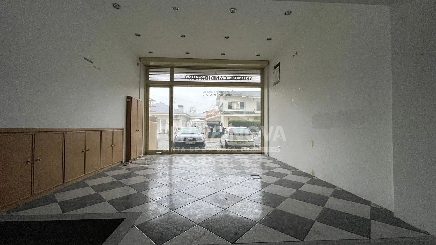Loja com Elevado Potencial Comercial em Fiães - 3
