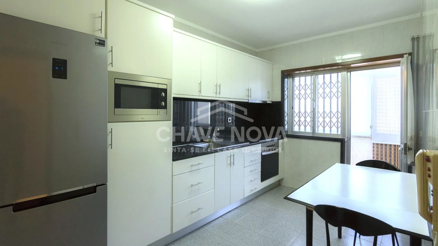 Apartamento T3 com Excelente Luz Natural, em Ramalde 
