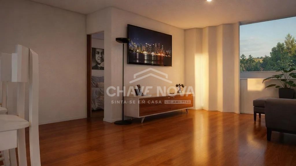 Apartamento T2 em Remodelação Total no Coração de Santo Tirso - 3