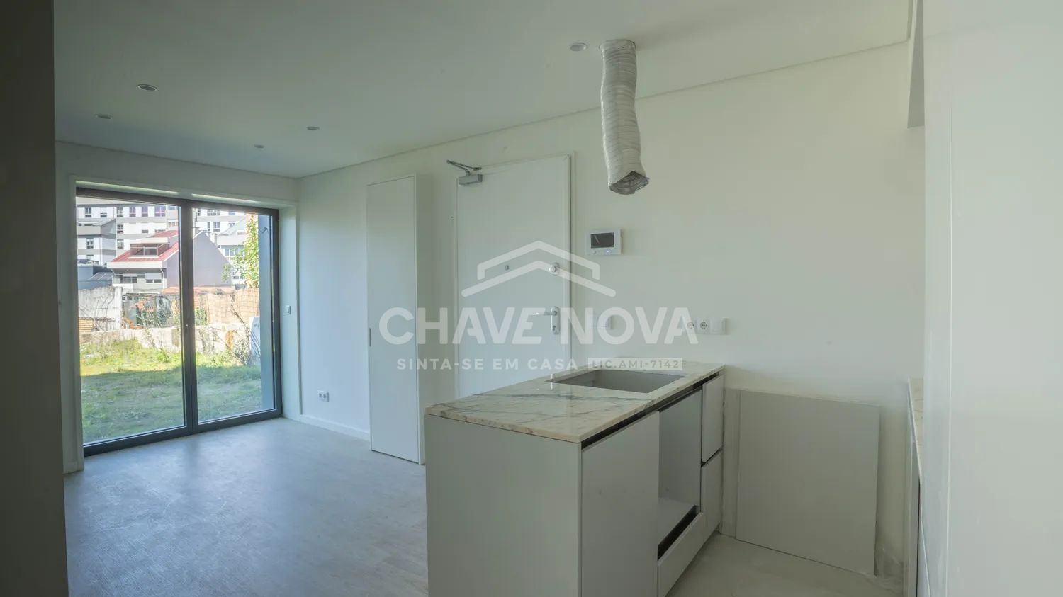 Apartamento T1 + 1  - Piso Cave Trás - Fração B - 3
