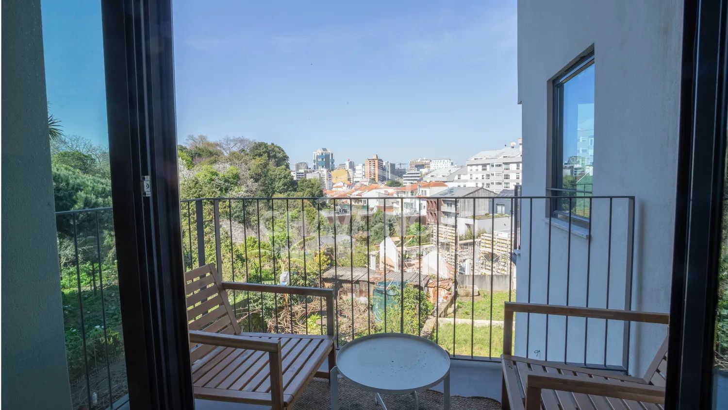 Apartamento T1 - Piso 1ºFrente Esq - Fração D