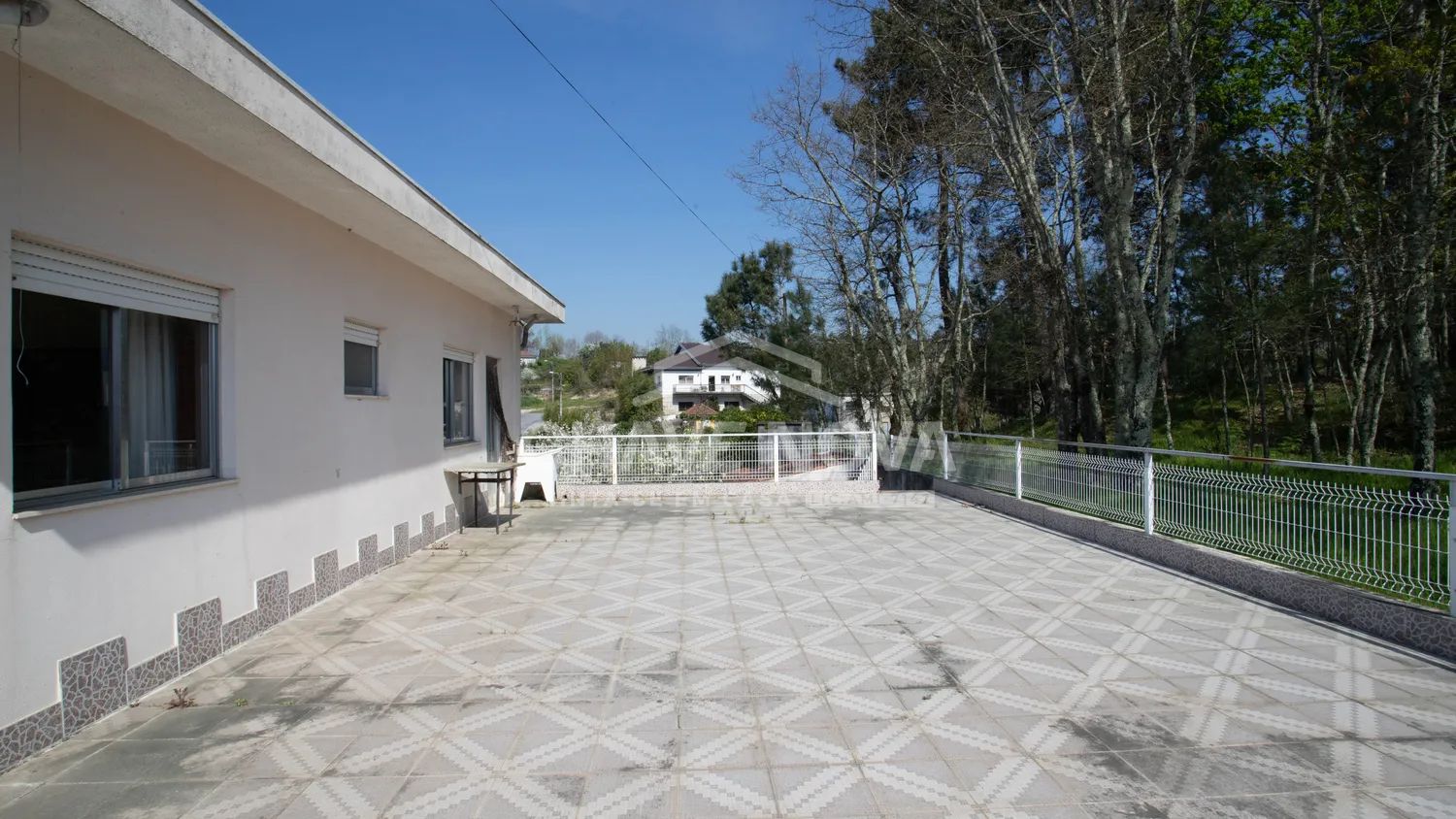 Moradia V4 , em Santo Isidoro – Marco de Canaveses - 2