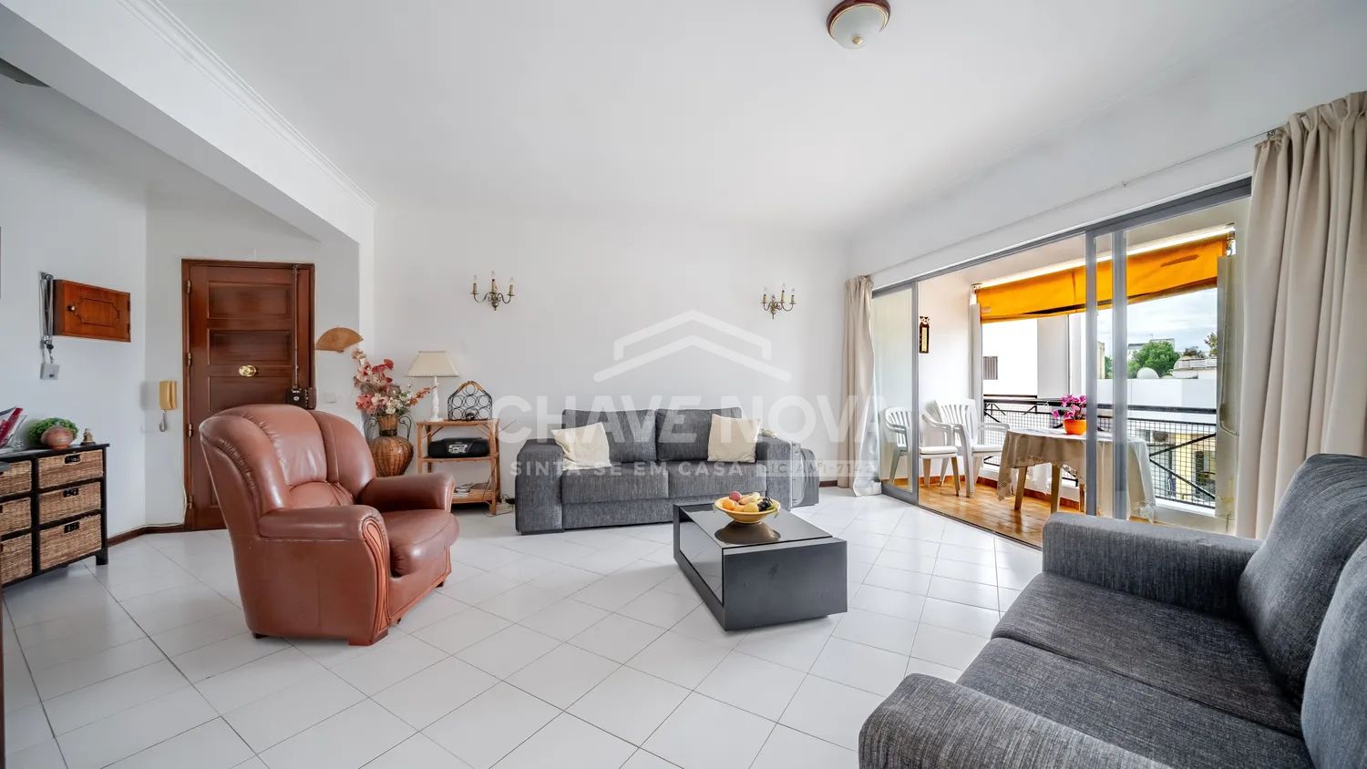 Exclusivo | T2 com Piscina em Vilamoura  - 2