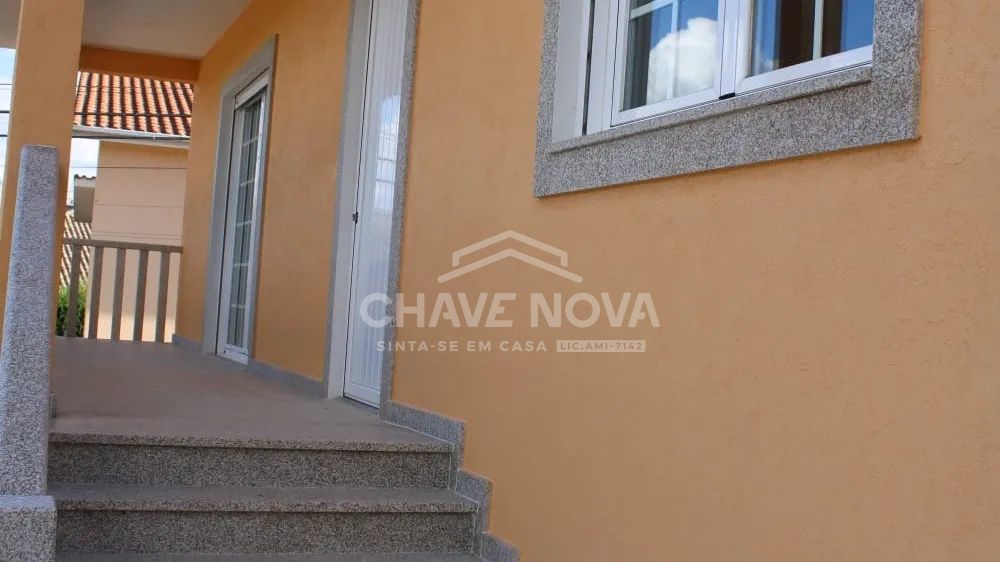MORADIA T4 EM VILA VERDE DA RAIA - CHAVES - 3