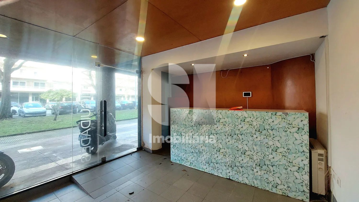 LOJA com 208m2 - CENTRO PÓVOA DE VARZIM