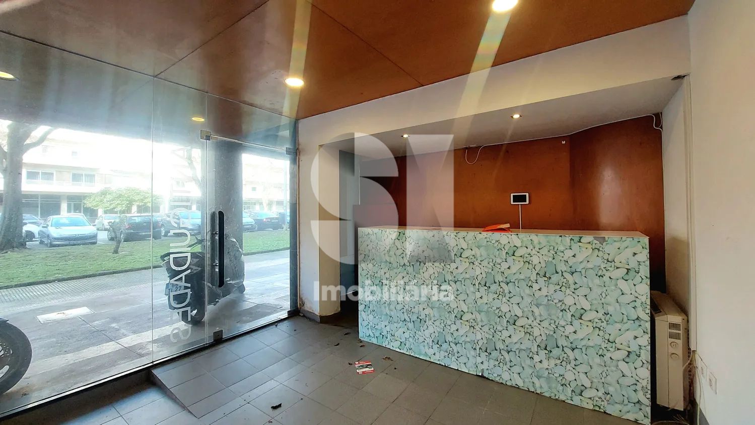 LOJA com 208m2 - CENTRO PÓVOA DE VARZIM
