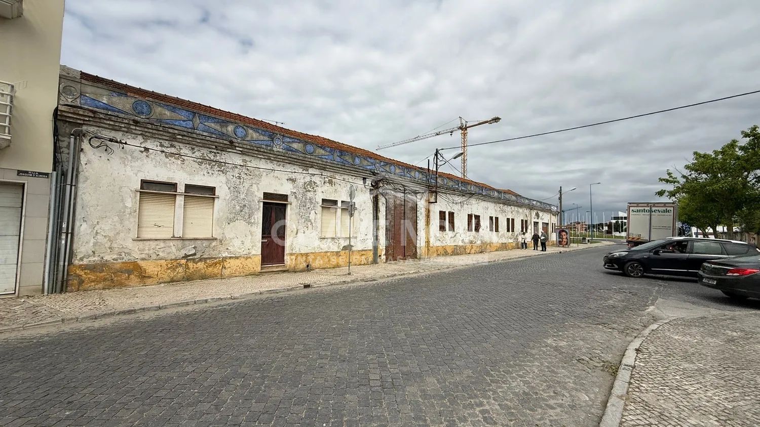 Prédio misto em Montijo