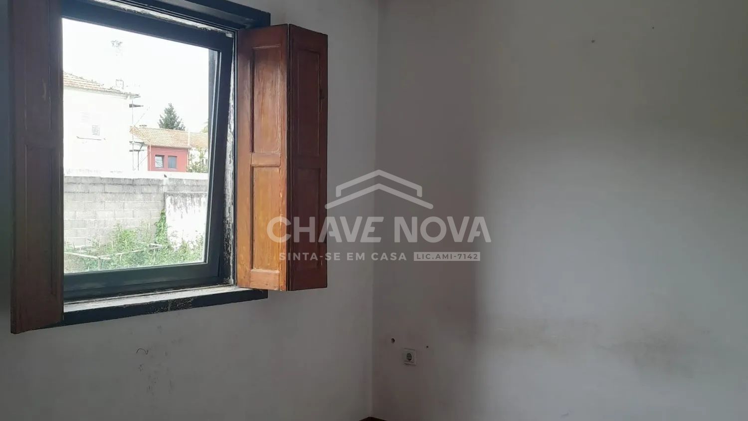 Moradia para Recuperar (Projeto Aprovado) - 3