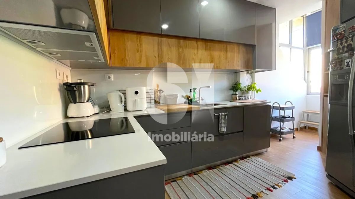 Andar Moradia T4 + 1