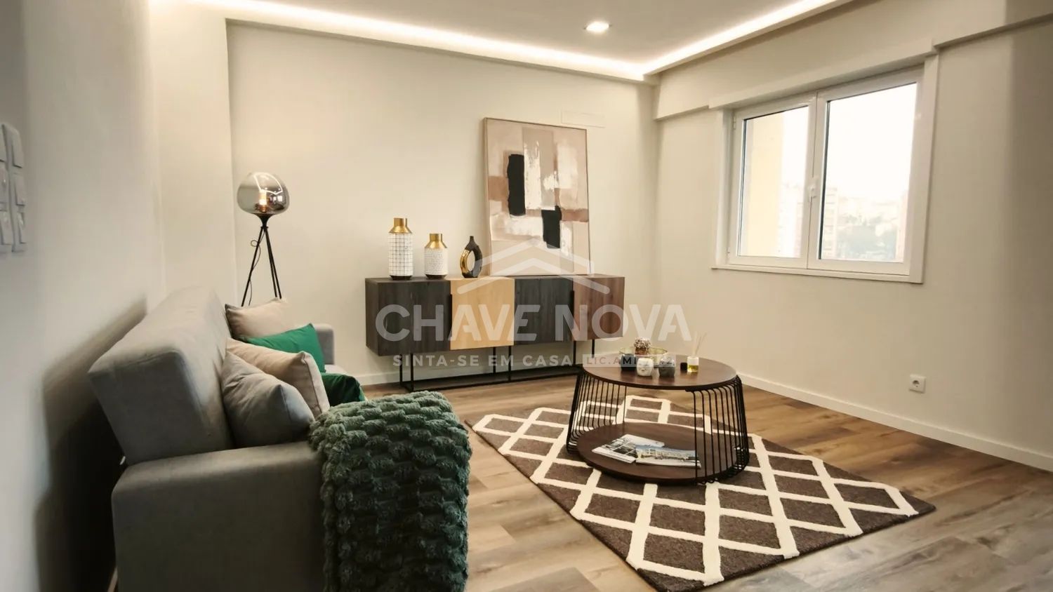 T3 em Remodelação Total com Varanda, Vista para Monsanto e Home Staging em Benfica. - 2