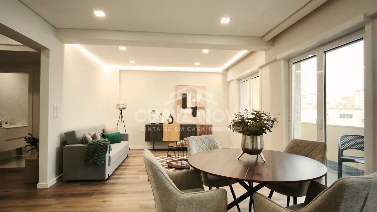 Apartamento T3 em Remodelação com Excelente Vista e Varanda em Benfica