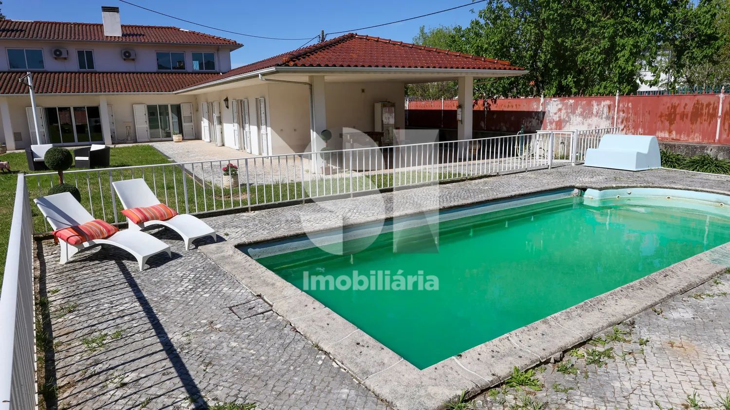 Moradia T5 no centro da Lousã