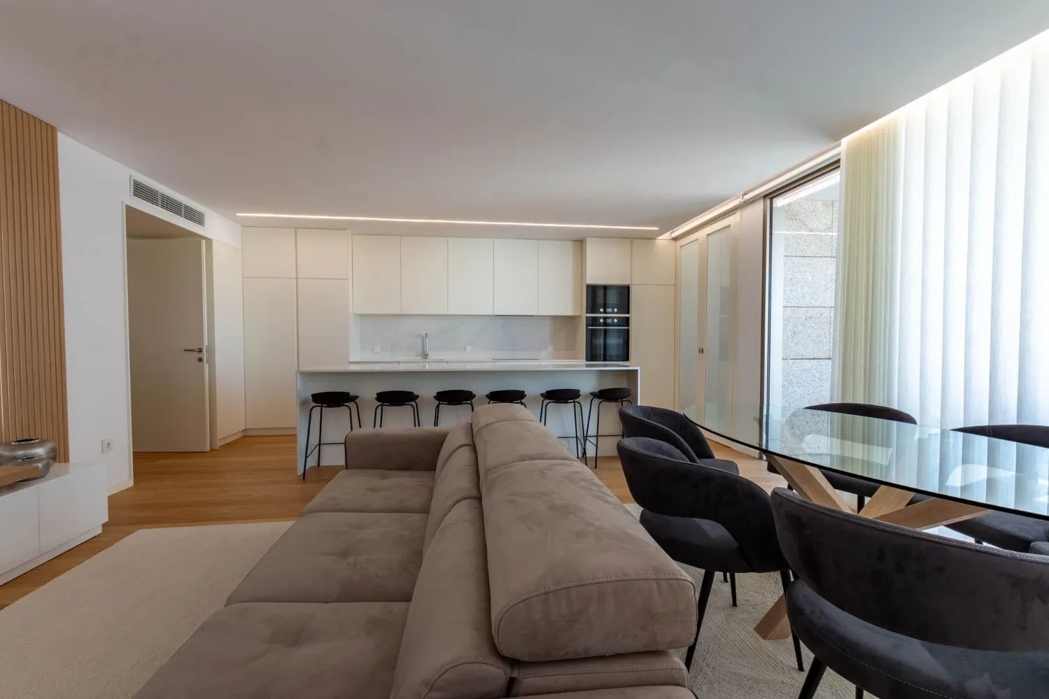 Apartamento T2 mobilado e equipado em próximo à Avenida da República, em Vila Nova de Gaia - 2