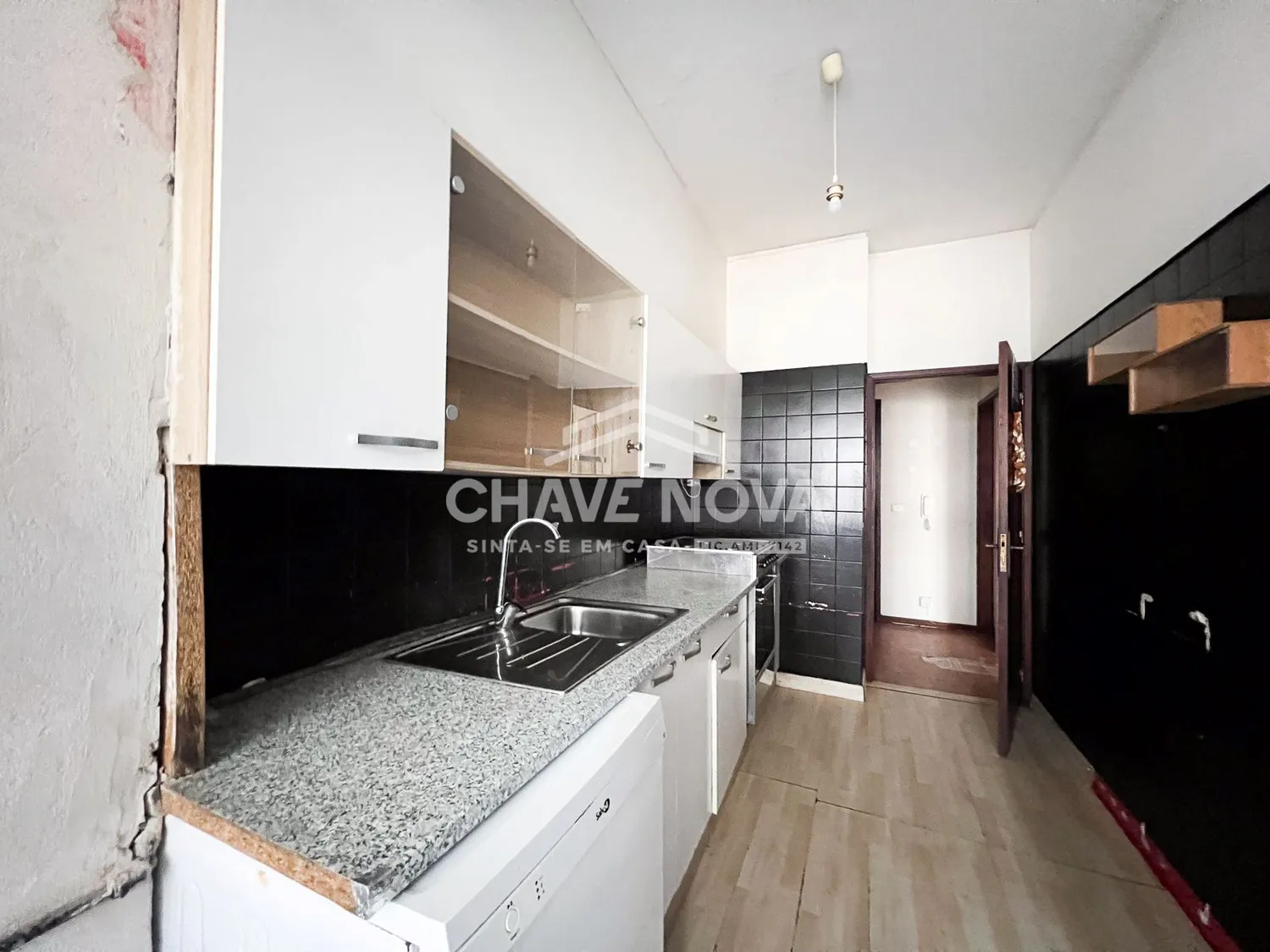 Apartamento T2 Praça Sousa Caldas- V. N Gaia - 2