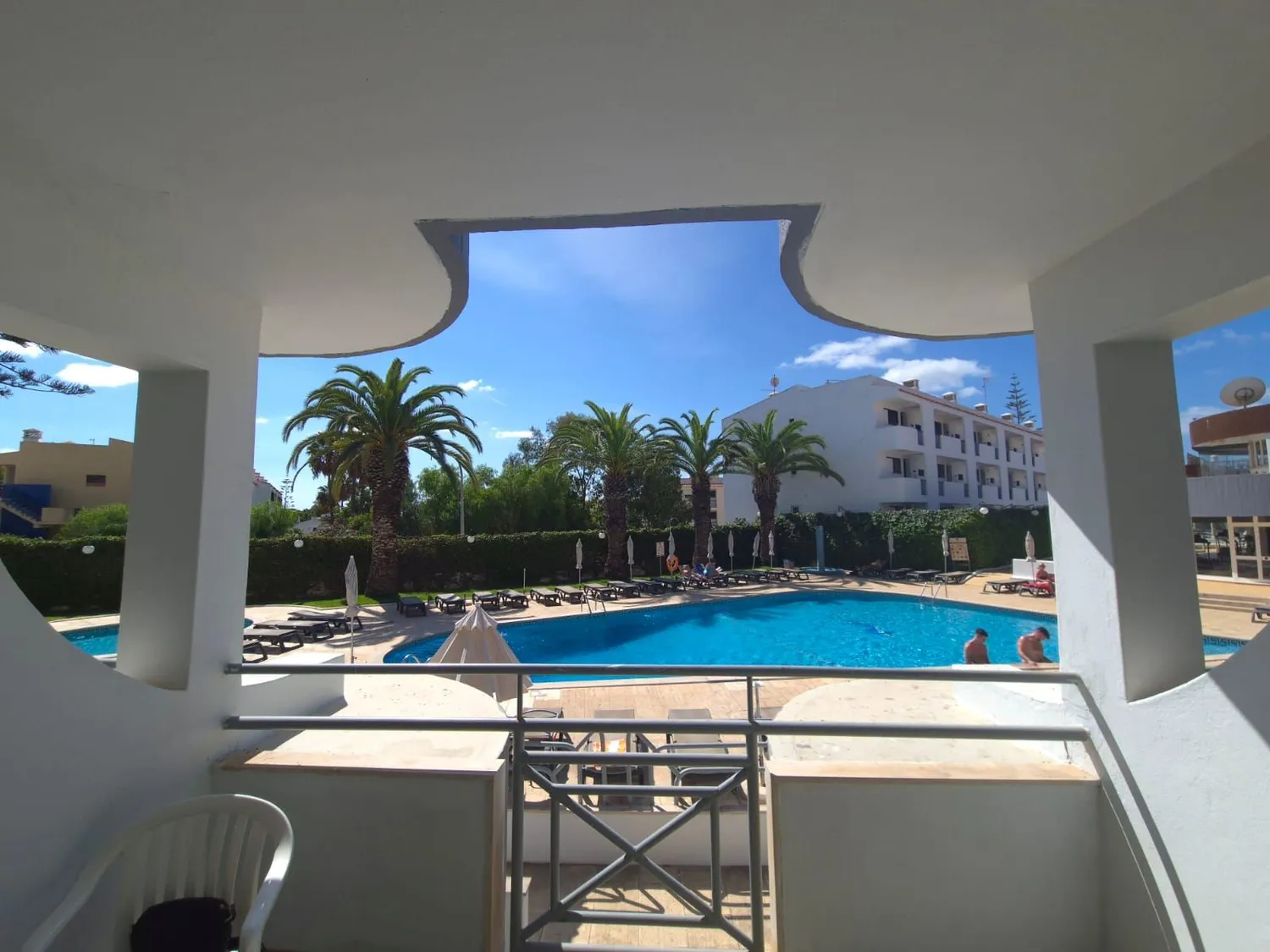 T0 com ampla varanda – Albufeira | Ideal para férias ou rentabilidade - 2
