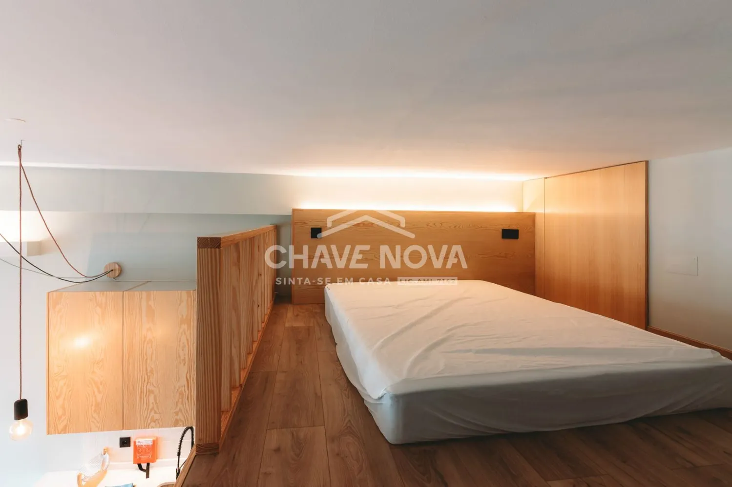 Loft  T0+1 na Rua de Alexandre Herculano -Batalha - Guindais - 2